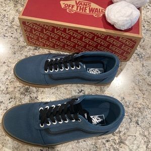 NEW Mens 10 1/2 Ward Vans